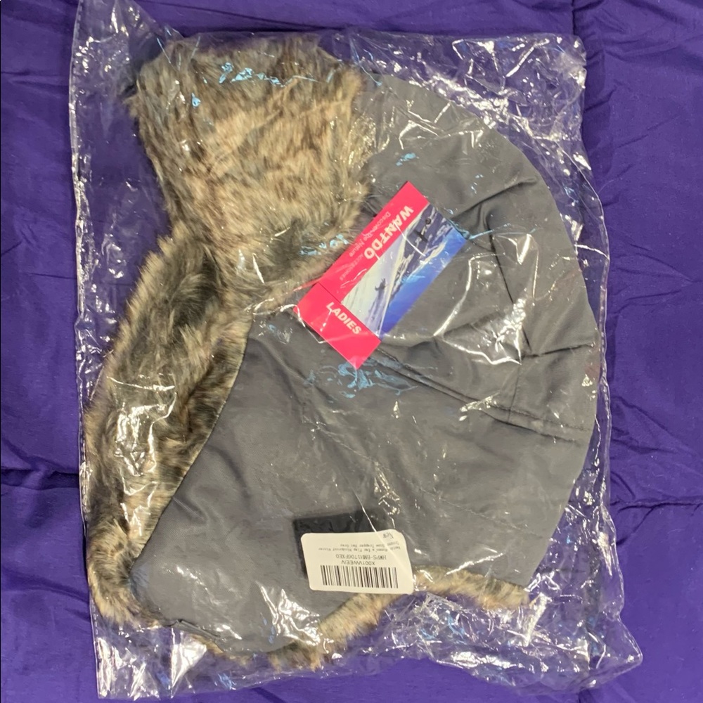 NWT winter trooper hat .